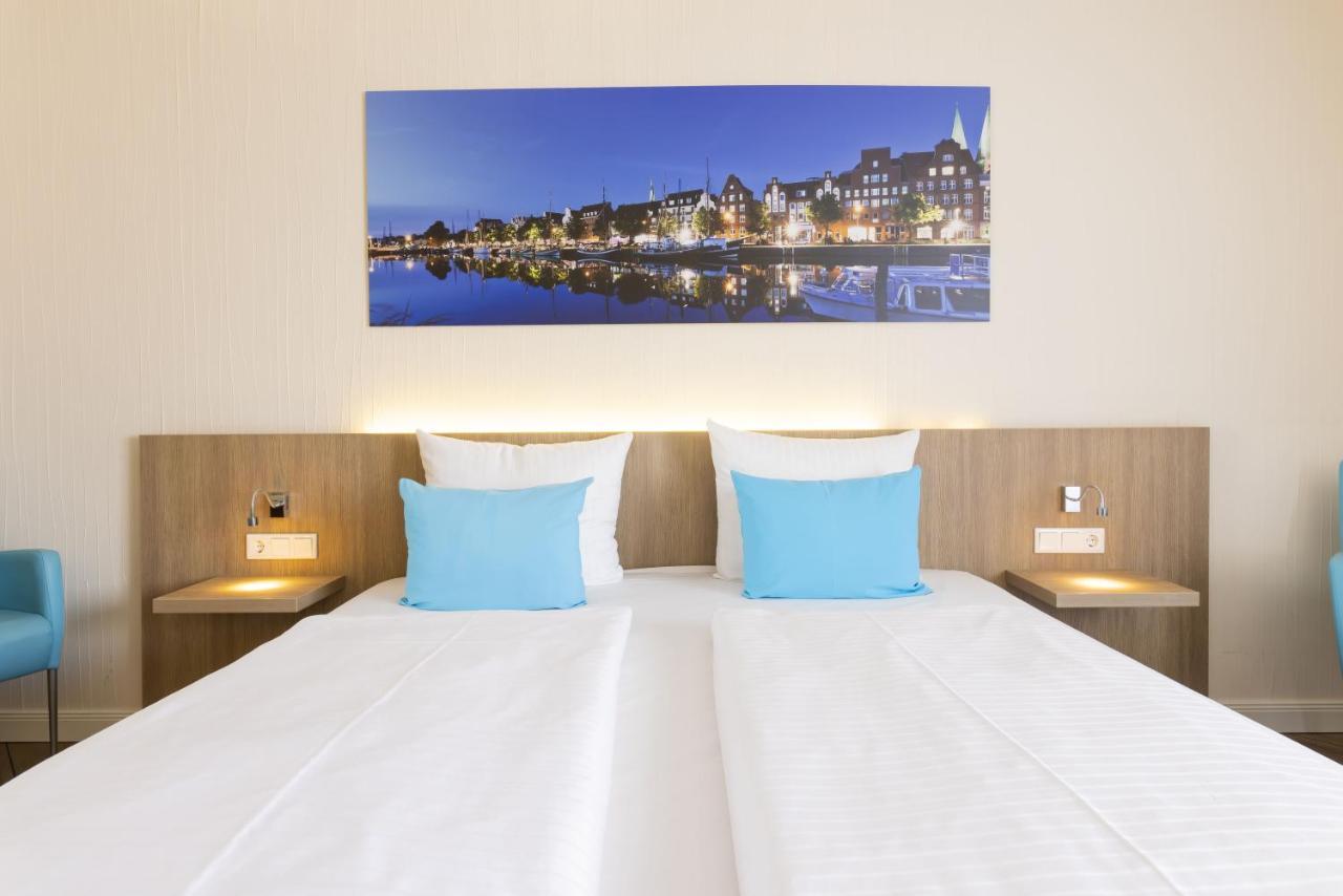 Hotel Vier Jahreszeiten Lübeck Exterior foto