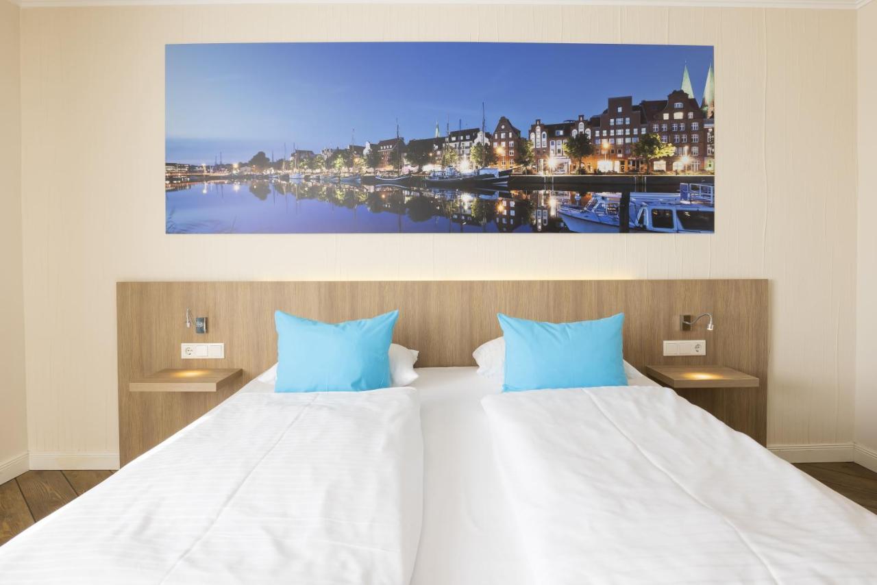 Hotel Vier Jahreszeiten Lübeck Exterior foto